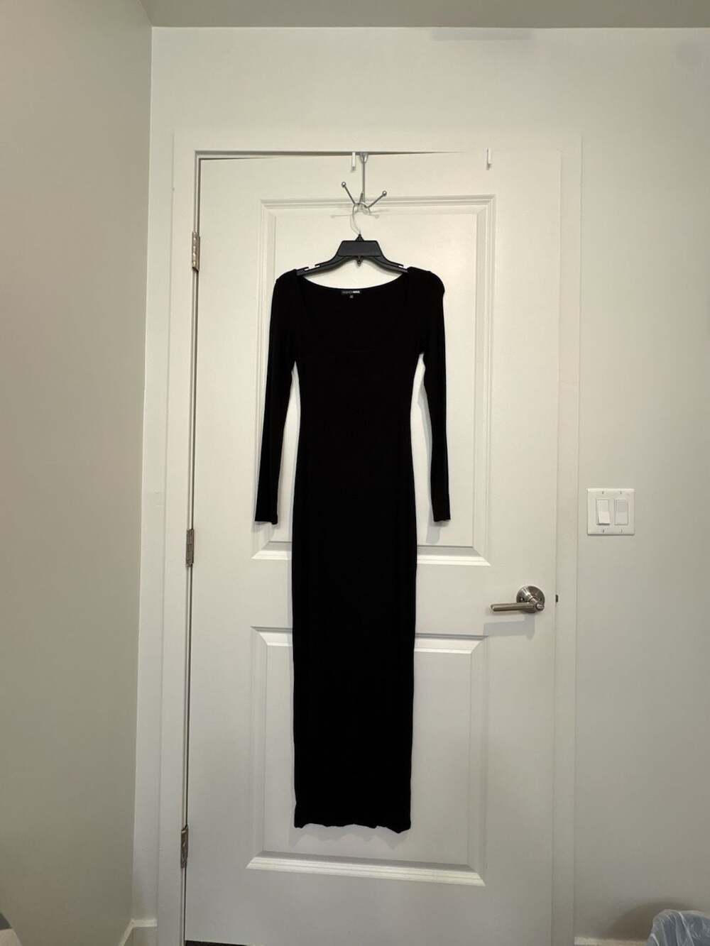 Fashion Nova Small black maxi dress in Jersey knit fabric.